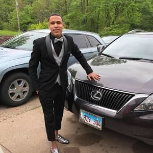 Meet your Posher, Davon